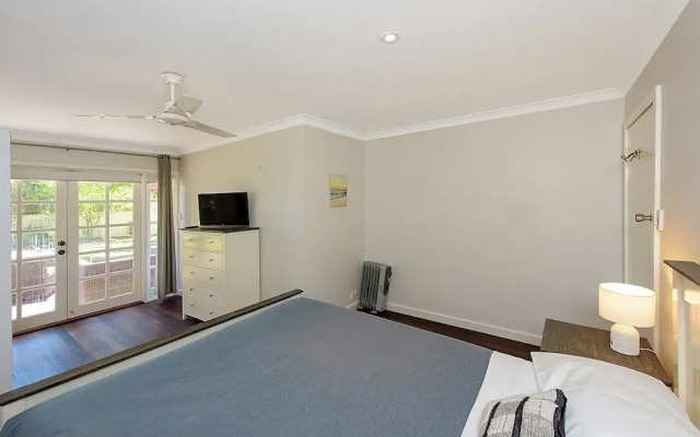 Willmott Beach House