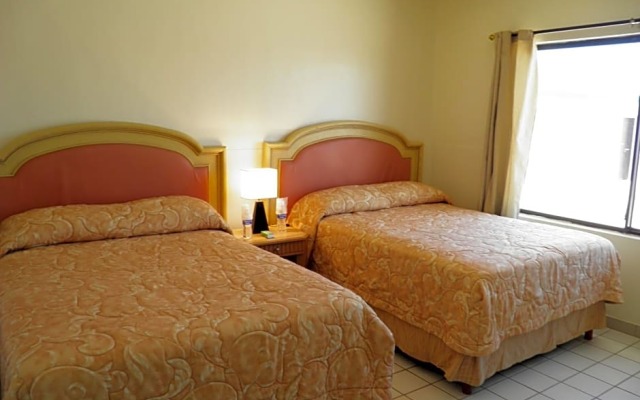 #52 Bungalow Seaside Hotel & Victors RV Park