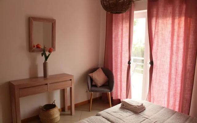 CG 12F - Garden - Cabanas Gardens