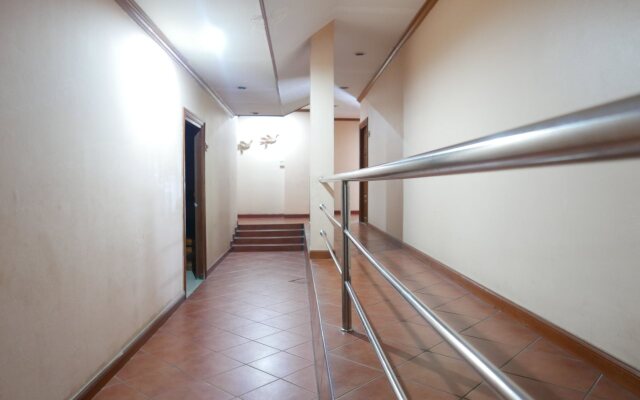 Max One House