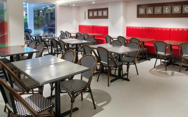 Portobelo Plaza de las Americas