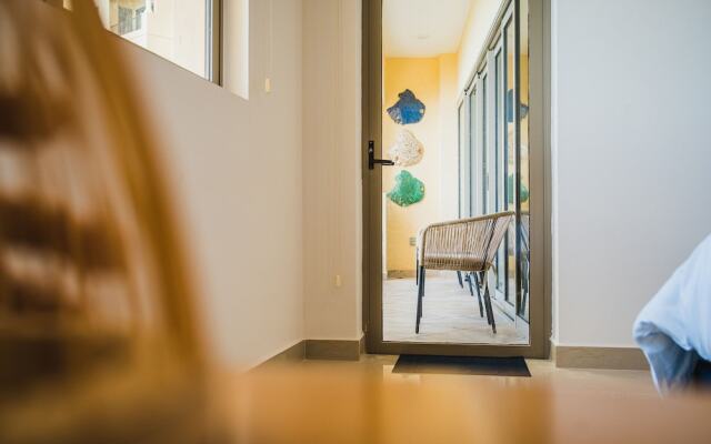 Gavias Grand Ocean Front