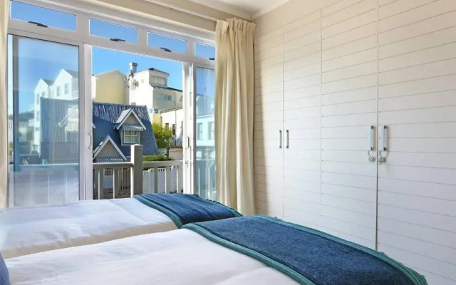 Penguin Haven . Luxury 2 bedroom, Boulders Beach.
