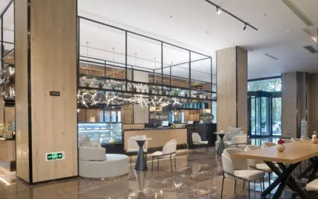 Maytour Hotel(Leather City Yintai City Store)