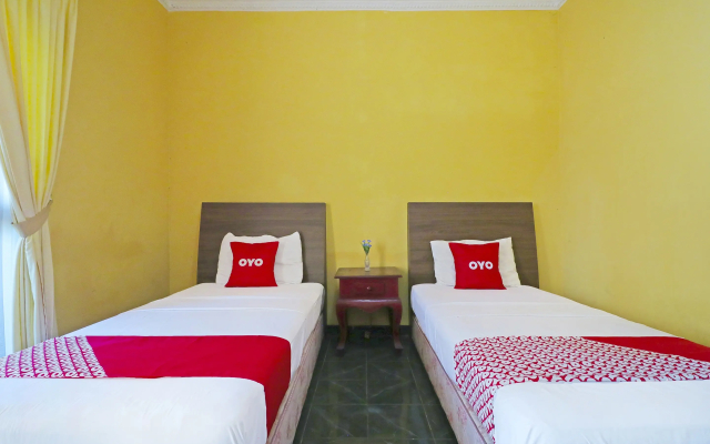 OYO 90382 Hotel Sarah Sukabumi