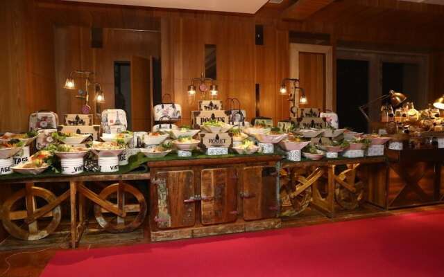 The Utsav Grand Banquets & Resort