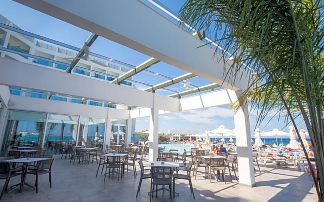 Evalena Beach Hotel Apartments