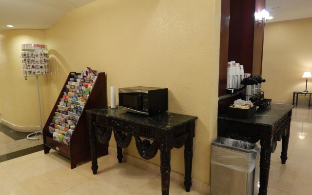 North Miami Beach Gardens Inn & Suites