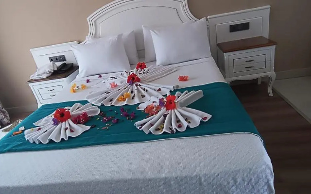 Polaris Hayat Motel
