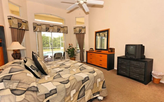 5 Bedroom Birkdale Home