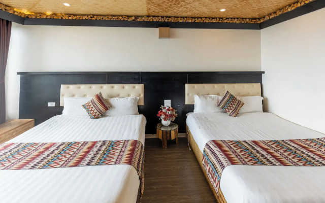 Phuong Nam Mountain View Hotel