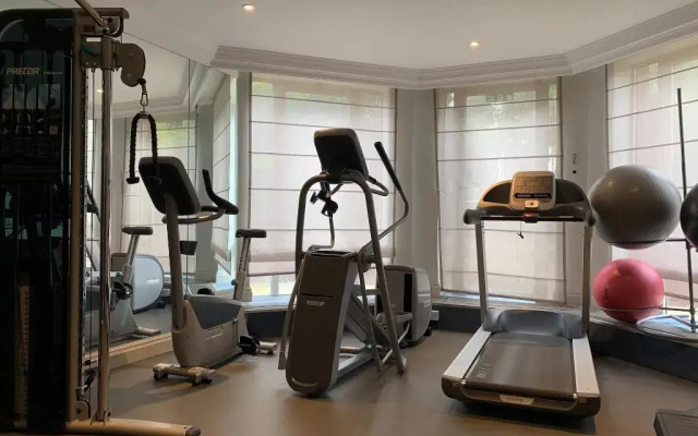 Cheval Thorney Court at Hyde Park