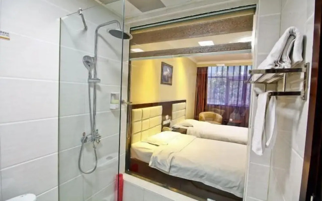 Super 8 by Wyndham Baoji Railway Station