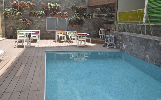 Saray Apart Hotel