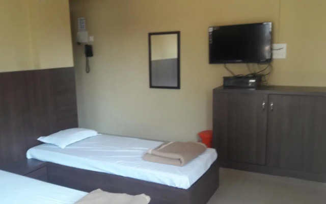 Shrinivasini Yatrinivas