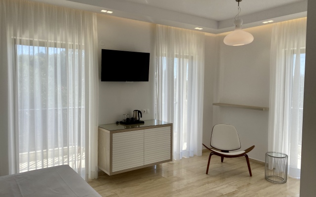 Ccb Ionian Suites by Bruskos