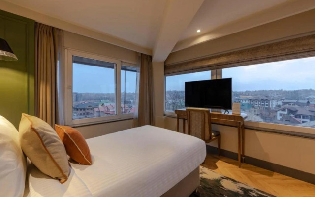 Sarovar Portico Srinagar