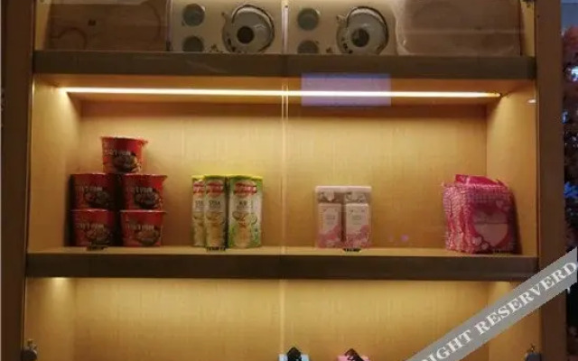 Ease Hotel · Fun (Yichang Yiling Creek Tower)