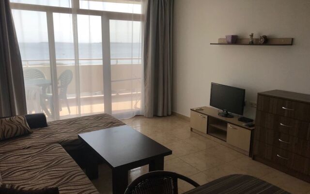 Lazur 5 Apartments