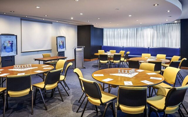 Novotel Toronto North York