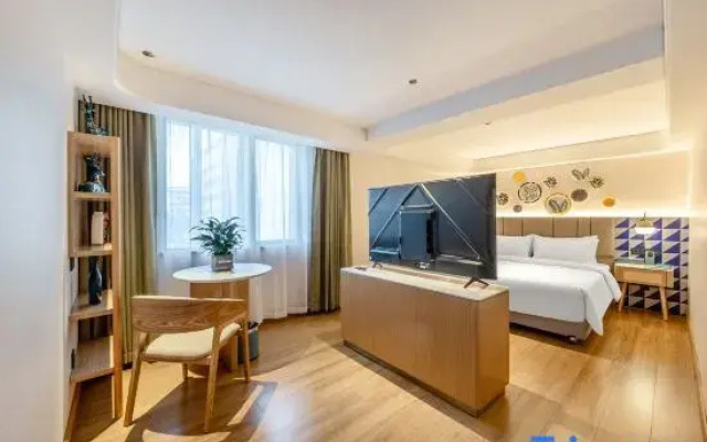 O.Live Social Hotel (Guangzhou Railway Station Branch Bai Ma )