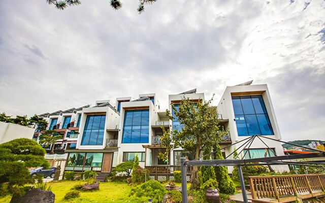 Tongyeong Mari Joa Pension