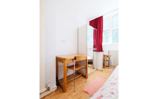 A Cosy two Bedroom Apartment, Sleeps 3