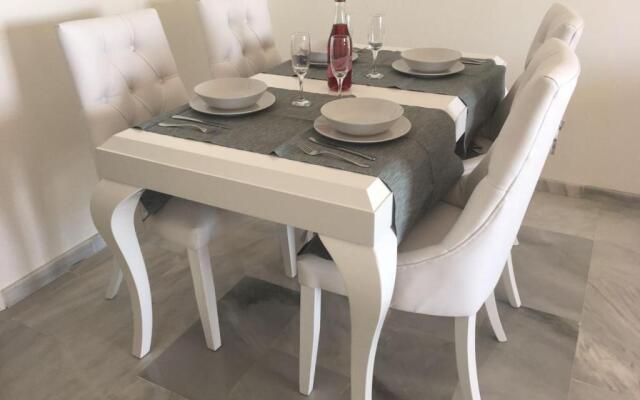 MI CAPRICHO B16 Beachfront Apartment