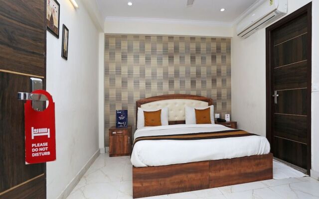 OYO 6812 Aruma Residency