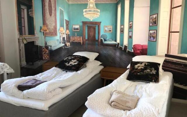 Studio in the center with free private parking