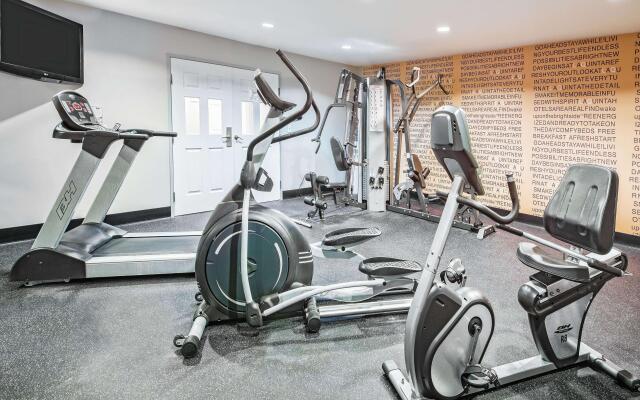 La Quinta Inn and Suites Woodlands South