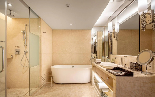 Renaissance Chengdu Hotel