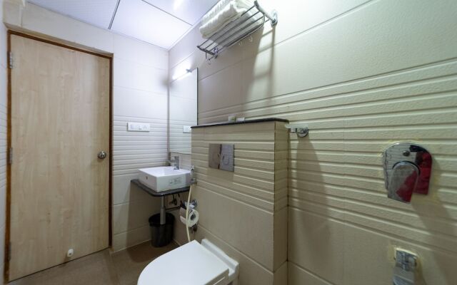 Tetrad Hotel - International Airport Road Hebbal