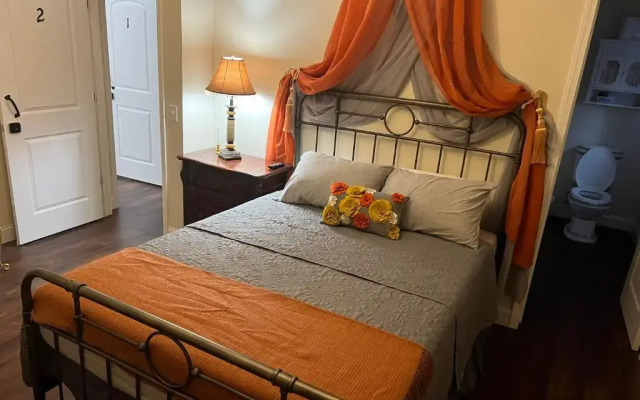 Holland Farmhouse Inn B & B