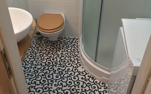Apartman Saris