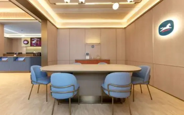HanTing Hotel (Zhengzhou Dongzhan East Square Shangding Road)
