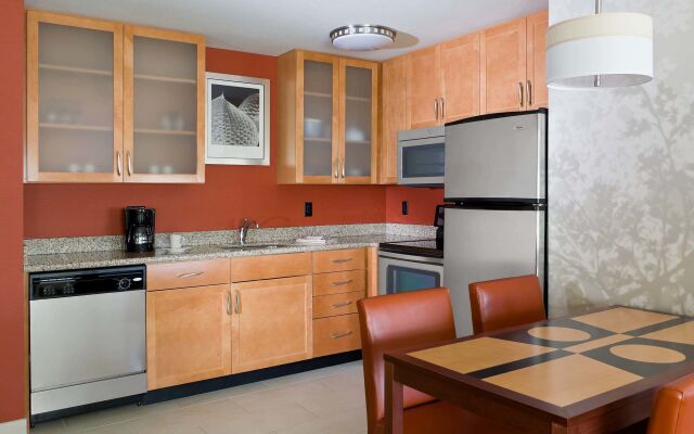 Residence Inn Houston The Woodlands / Lake Front Circle
