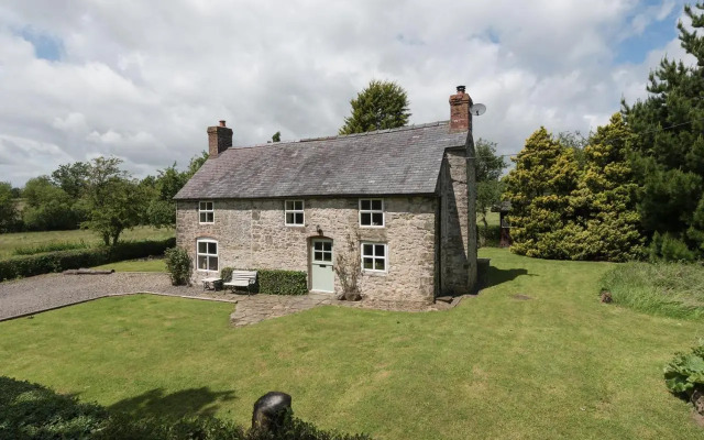 Hillgate House