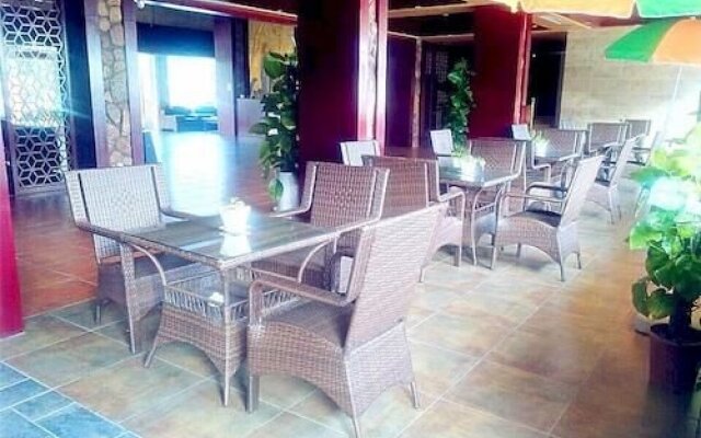 Mingjia Spring Holiday Hotel