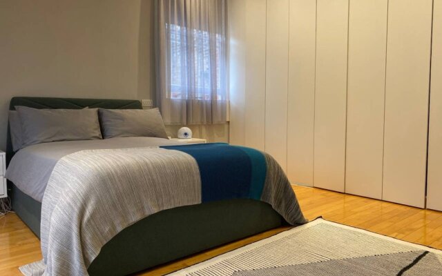 Beautiful 2 Bedroom Property in Earl's Court