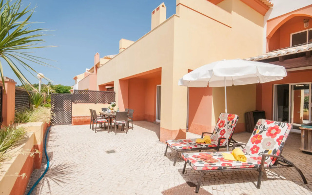 Jardim Da Meia Praia Hotel