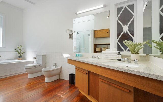 Grey Lynn - Grandeur - Cafe Lifestyle