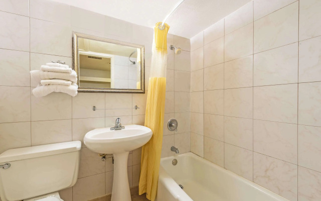 Days Inn by Wyndham Gainesville