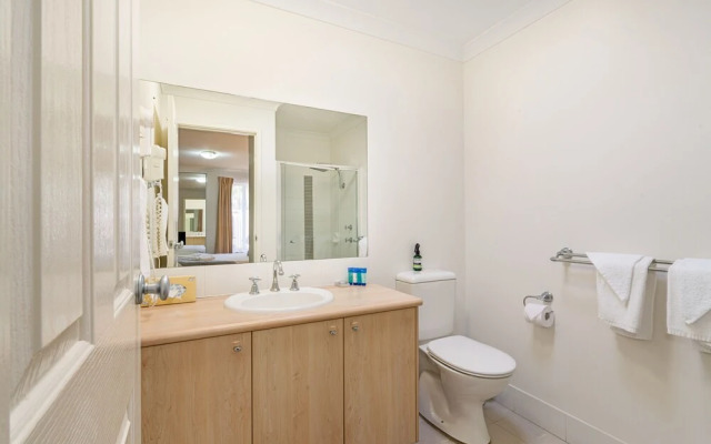 Beachside Breakaway U54 Cape View Resort