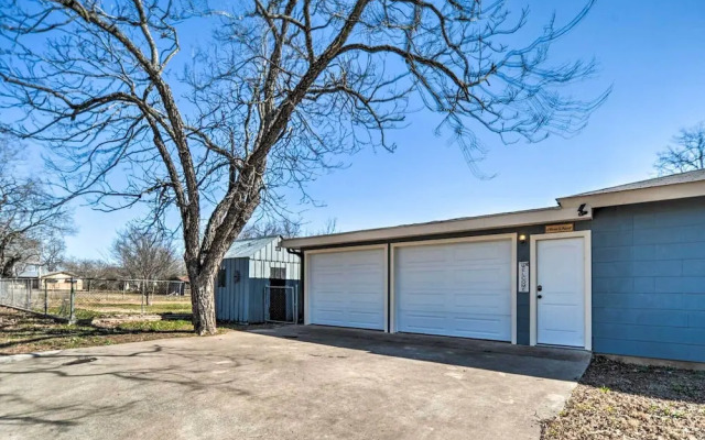 Fredericksburg Vacation Rental Near Downtown!