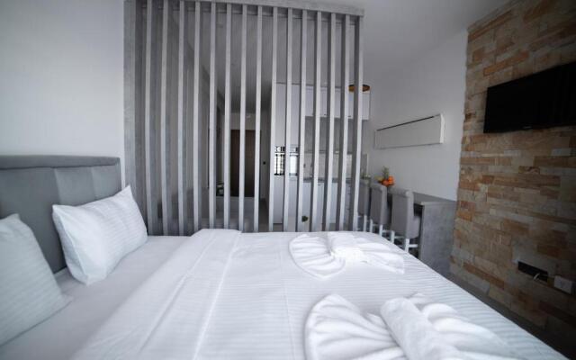 NLux 10 Apartment