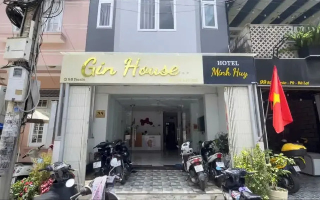 Gin House DL - by Bay Luxury