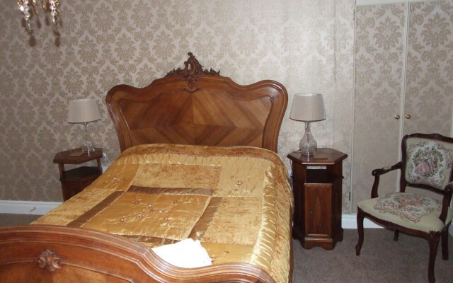 The Red Lion Country Inn