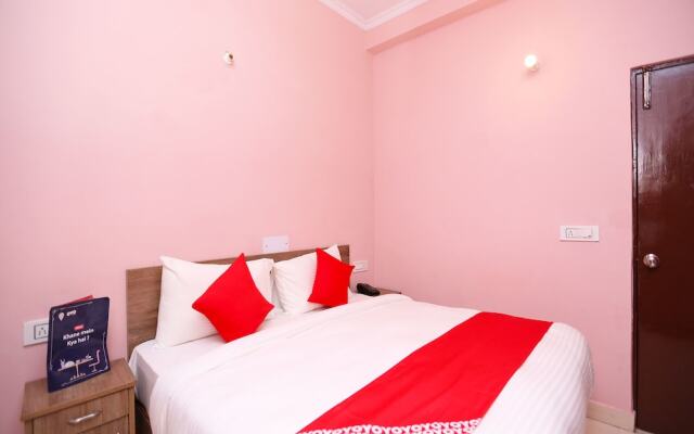 OYO Flagship 14774 Sector 14 Gurgaon