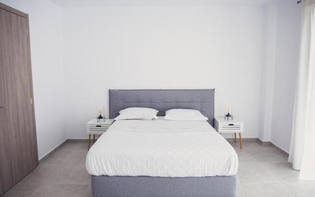 StarLight Villa Guro - 4BD, 4BA, 4min to beach
